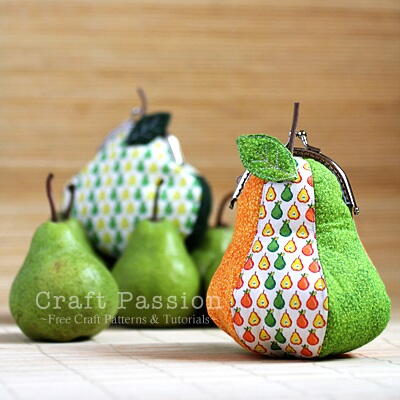 Ball Clasp Pear Coin Purse