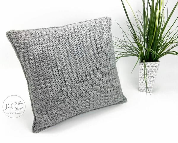 Simple Crochet Pillow Pattern / How To Crochet A Pillow For Beginners 