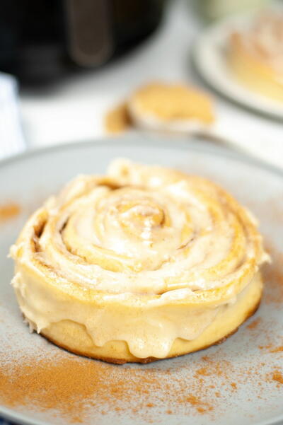 Air Fryer Copycat Cinnabon Cinnamon Rolls