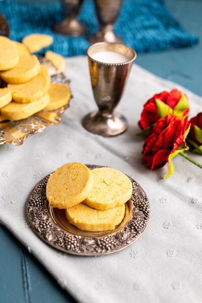 Orange Shortbread Cookies 