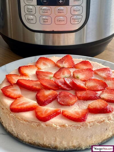 Instant Pot Strawberry Cheesecake