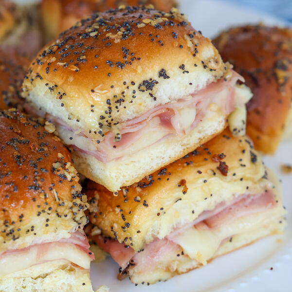 Ham And Cheese Sliders | FaveSouthernRecipes.com