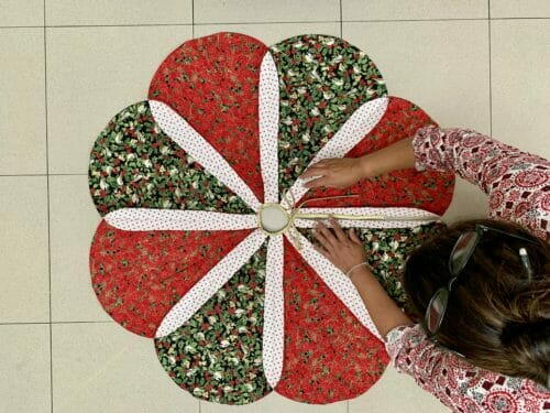 Scalloped Christmas Tree Skirt Free Pattern