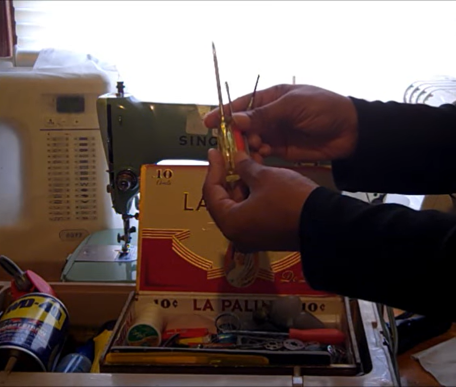 How to Clean a Vintage Sewing Machine