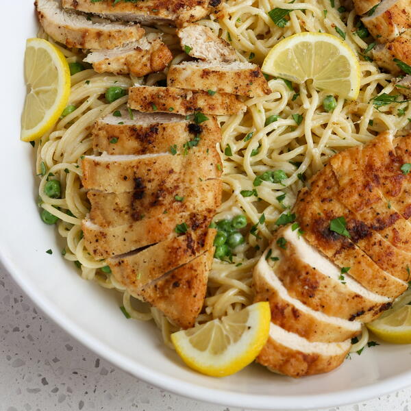 Lemon Chicken Pasta | FaveSouthernRecipes.com