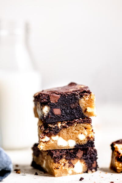 Homemade Easy Brownie Blondies- Thick And Chewy