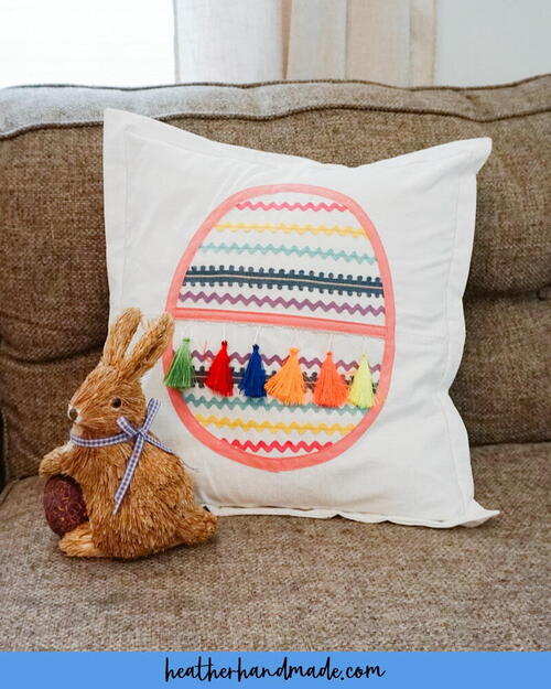 DIY Easter Egg Pillow