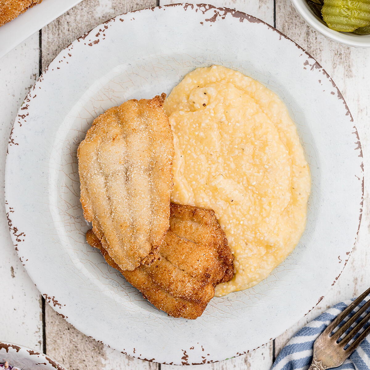 Fried Catfish With Cheese Grits