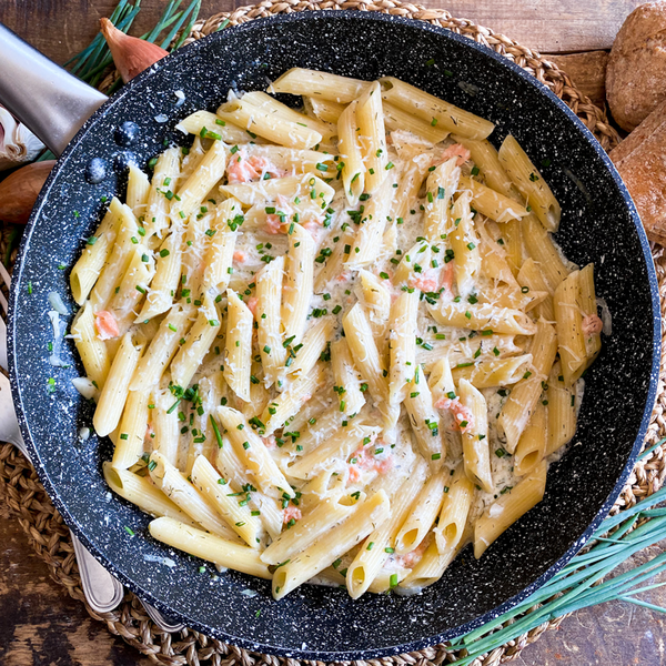 Creamy One-pan Smoked Salmon Pasta | Quick & Easy 20 Minute Recipe