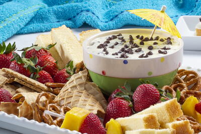 Cool and Creamy Cannoli Dip