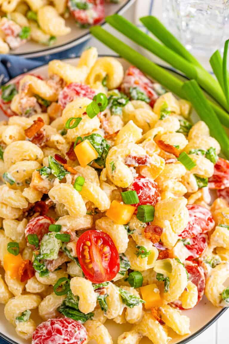 Creamy Bacon Ranch Pasta Salad | RecipeLion.com