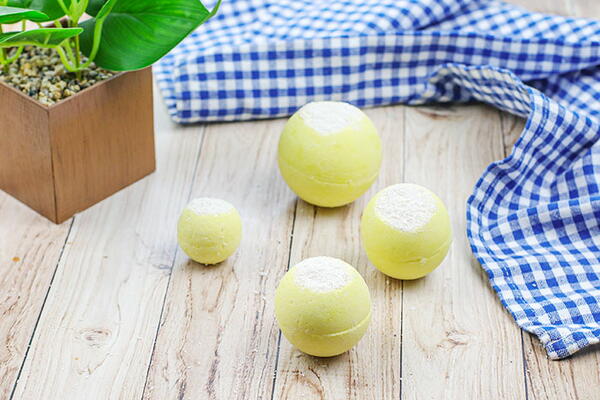 Lemon Bath Bomb Recipe