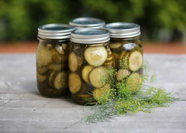 Old Fashioned Dill Pickles Canning Recipe
