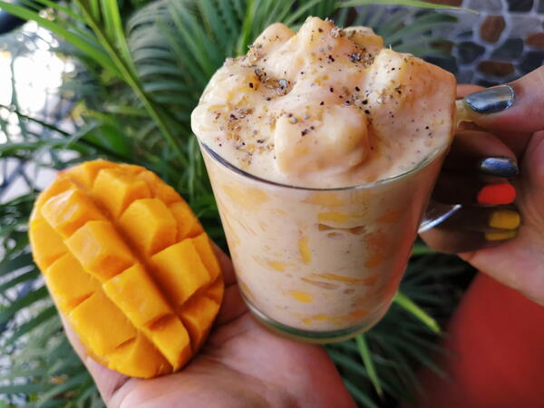 Mango Milkshake Recipe | Thick Mug Shake With Ice Cream