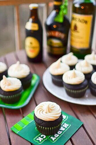 Boozy Irish Cupcakes