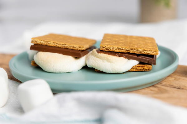 Easy Air Fryer Smores