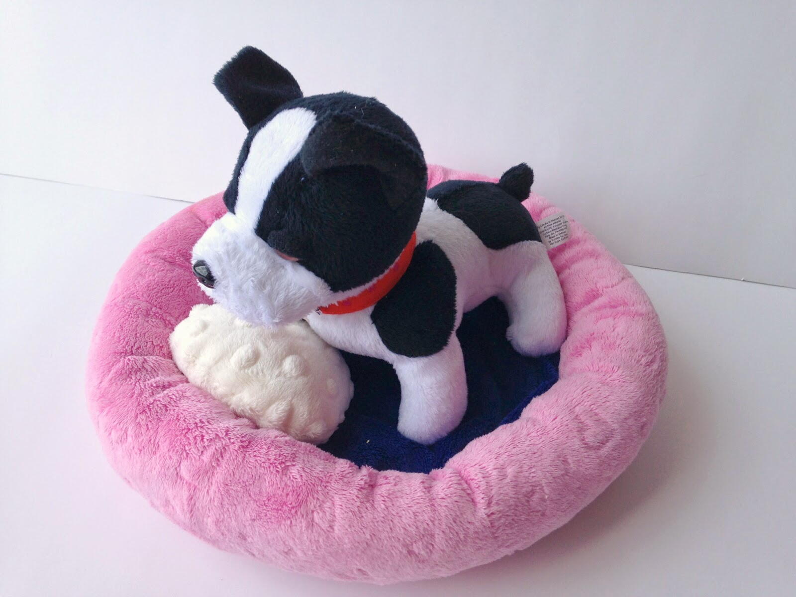 DIY Doll's Pet Bed and Leash Pattern 