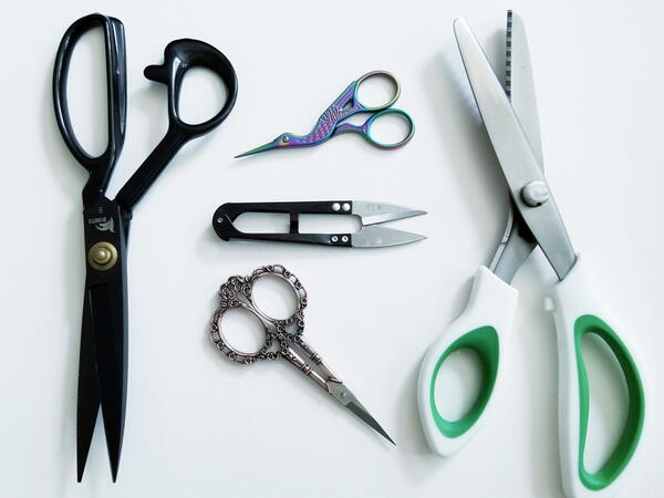 What's the Difference Between Fabric Scissors and Paper Scissors?