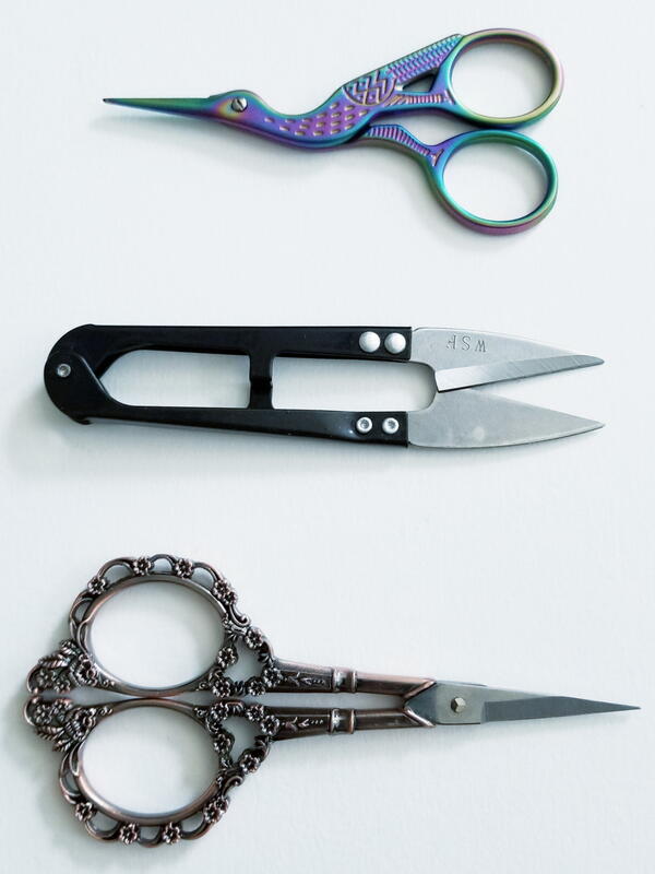 https://irepo.primecp.com/2022/07/531140/Difference-Between-Fabric-Scissors-small-scissors_Large600_ID-4844356.jpg?v=4844356