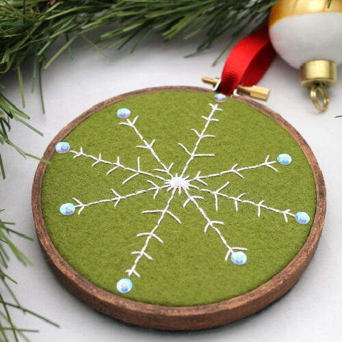 Embroidered Snowflake Ornament Tutorial