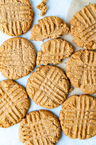 Almond Flour Peanut Butter Cookies 