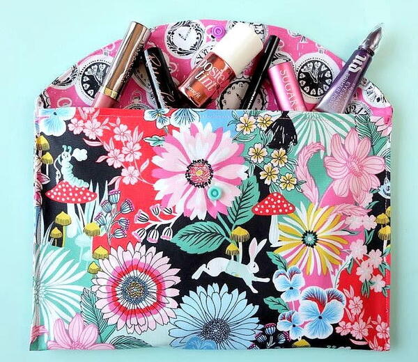 20 Minute Makeup Bag Sewing Tutorial