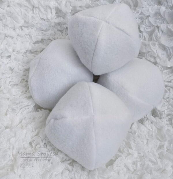 How to Make Fleece Snowballs