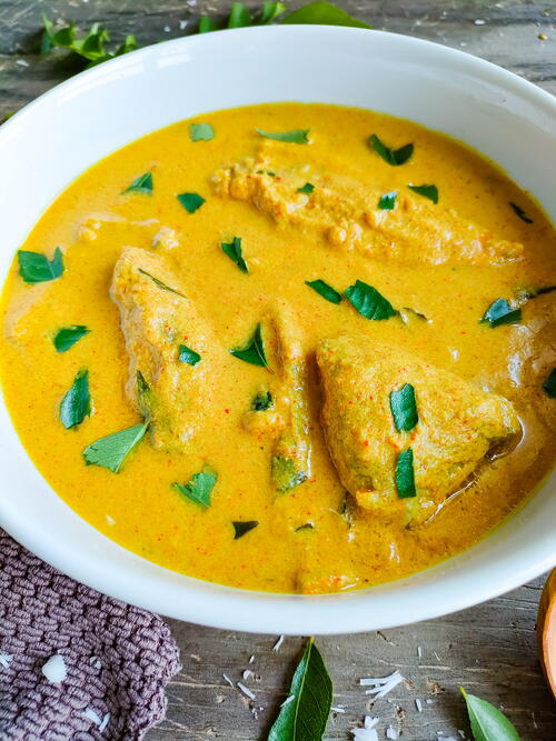 7 Ingredient Kerala Fish Curry With Coconut