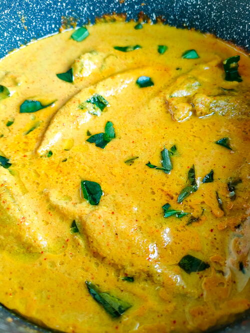 7 Ingredient Kerala Fish Curry With Coconut