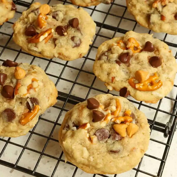 Kitchen Sink Cookies 