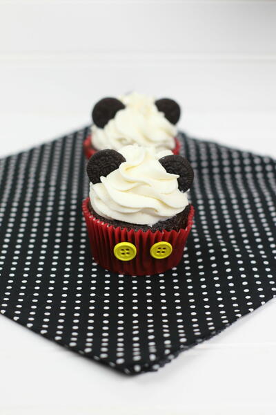 Mickey Mouse Cup Cakes