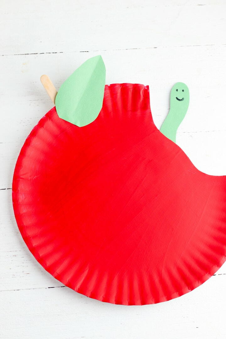 Back To School Apple Paper Place Craft | AllFreeKidsCrafts.com