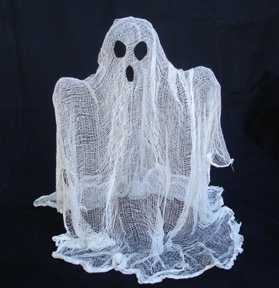 DIY Cheesecloth Ghost Centerpiece