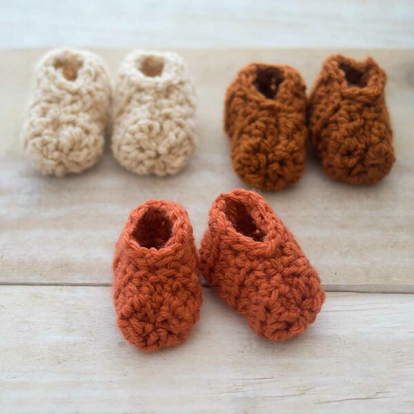 Super Easy Crochet Baby Booties