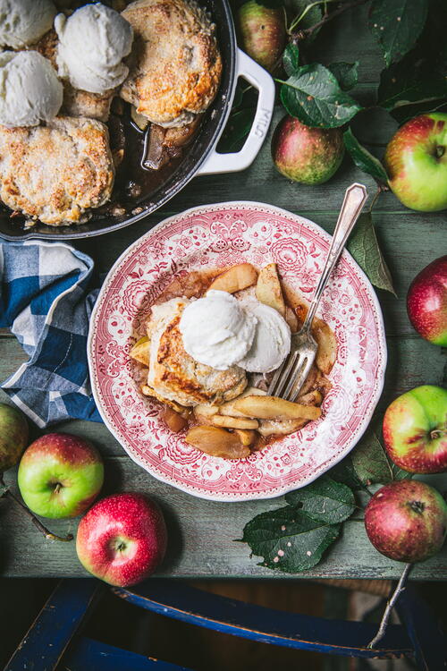 Virginia Apple Cobbler | TheBestDessertRecipes.com