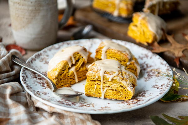 Pumpkin Scones With Maple Glaze