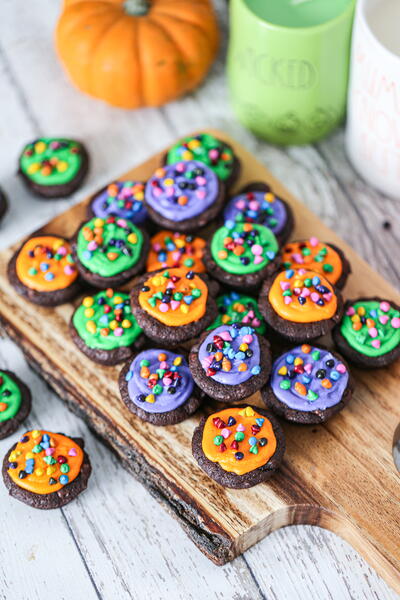 Hocus Pocus Brownie Bites