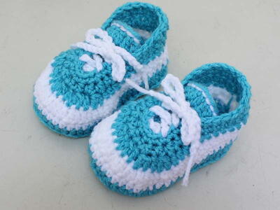 Crochet Baby Shoes New Pattern Lace Up Booties