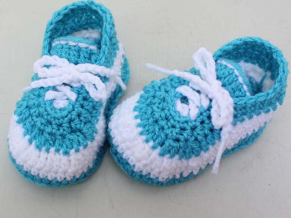 Crochet Infant Baby Lace Up Shoes/booties 