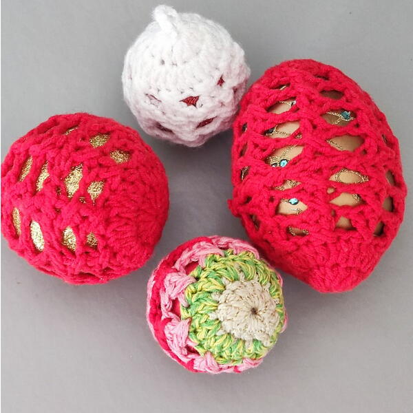 Crochet Christmas Baubles Ornament