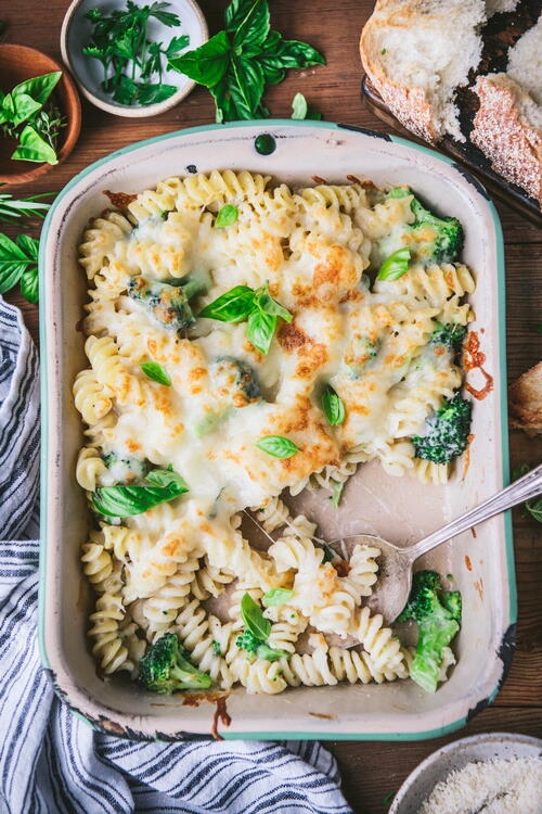 Broccoli And Cheese Alfredo Pasta Bake | AllFreeCasseroleRecipes.com