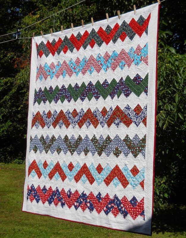 Christmas Ribbons Quilt | FaveQuilts.com
