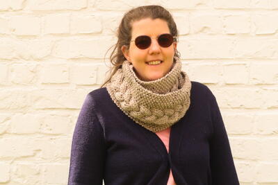 Tresse Infinity Cable Scarf Knitting Pattern
