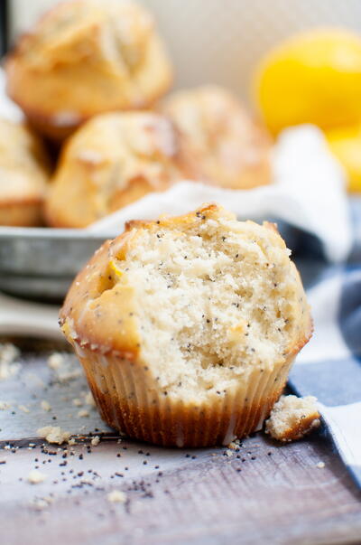 Lemon Poppy Seed Cupcake