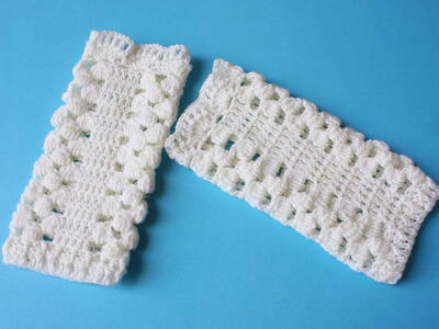Girls Lacy Gloves/beautiful Puff Stitch Fingerless Gloves