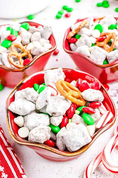 Reindeer Chow Chex Mix (christmas Puppy Chow!)