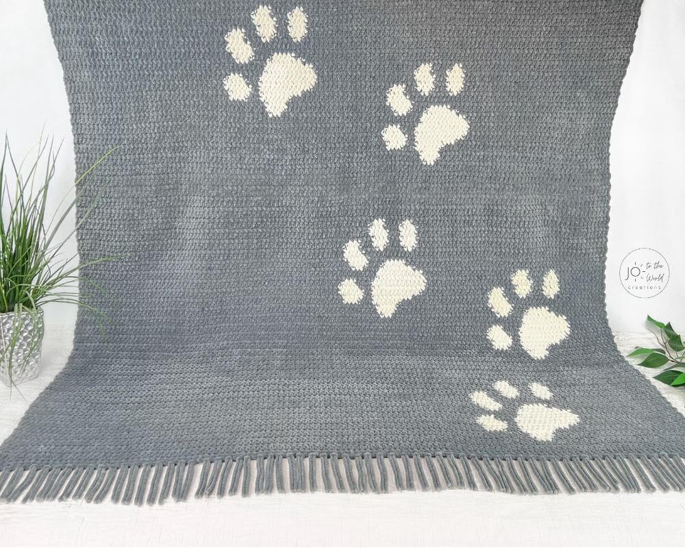 Paw Print Crochet Blanket Pattern AllFreeCrochet paw-print-crochet-blanket-pattern-allfreecrochet