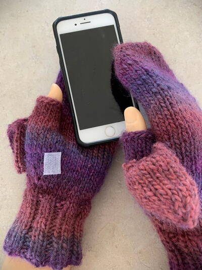 Thumbless Texting Mitts