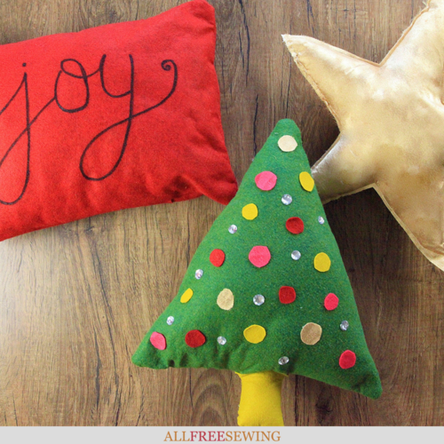 Darling DIY Christmas Pillows in 30 Minutes