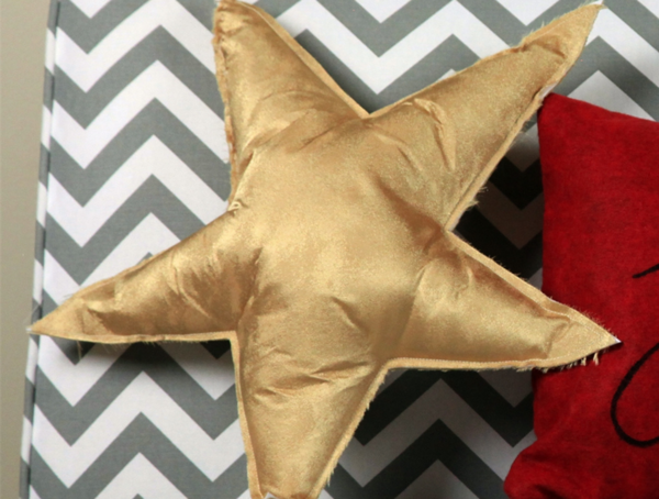 Darling DIY Christmas Pillows in 30 Minutes - finished